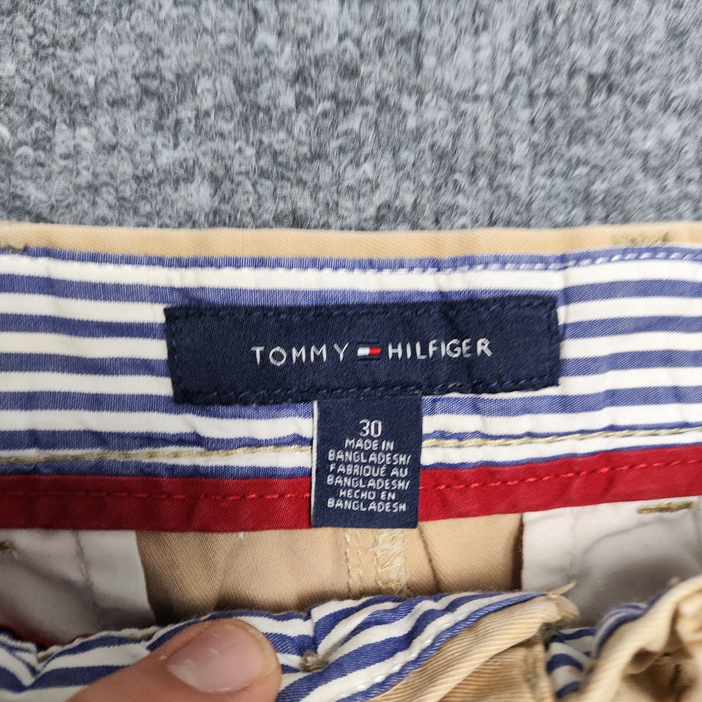 Tommy Hilfiger Shorts Mens 30 Beige Chino Cotton Twill Flat Front Casual Logo - Picture 6 of 12
